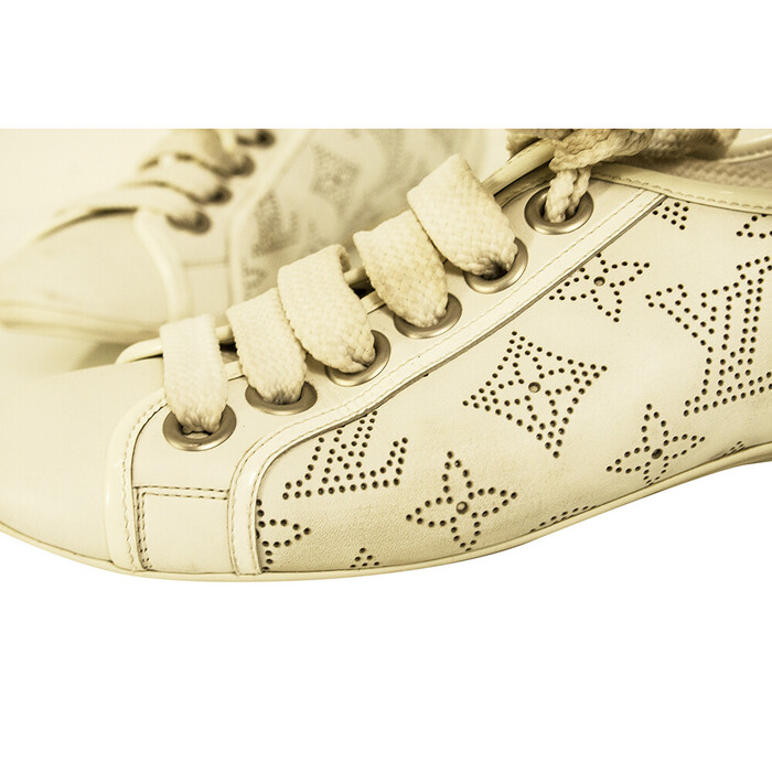 Louis Vuitton Mahina Leather Trainer Sneakers Ivory off White sz 37,5