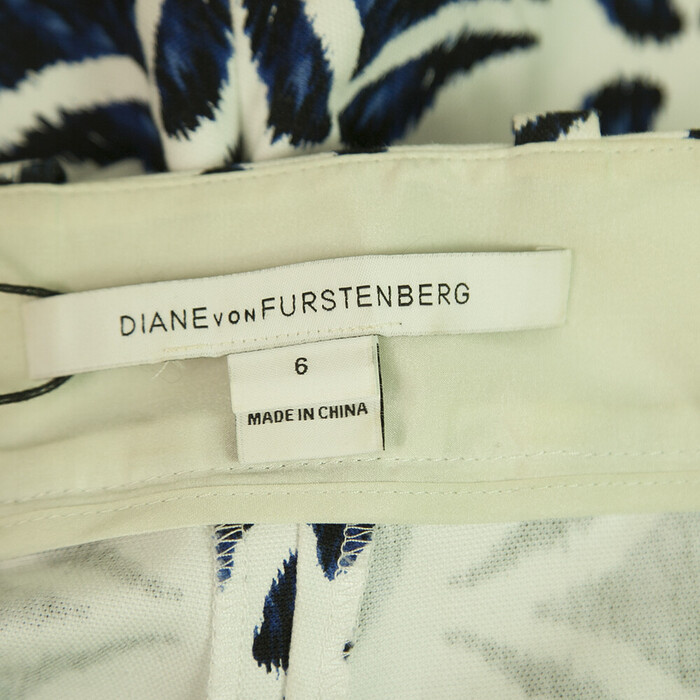 Diane von Furstenberg DVF Naples White Blue Summer Shorts Trousers Pants size 6