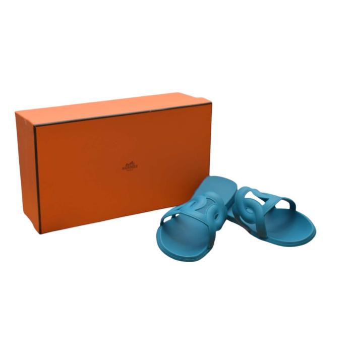 HERMÈS Light Blue Rubber Aloha Flat Slides Sandals 37 with cutout straps