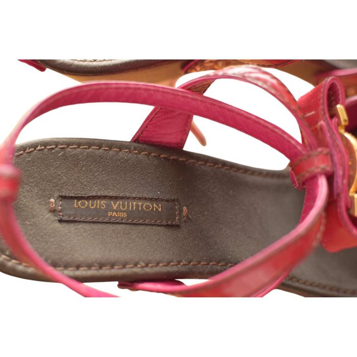 Louis Vuitton Fuchsia Pink Patent Leather Wooden Heel Sandals Ankle Strap 39,5