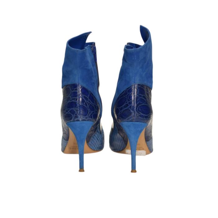 Chloe Electric blue pointed toe leather & suede ankle boots embossed 39,5