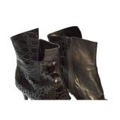 Chloe black pointed toe leather & suede ankle boots embossed 40