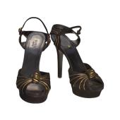 GUCCI Kelly Knot Suede Platform Heels Nero/Oro Gray & Gold Platform Peeptoe Pumps sz 38,5