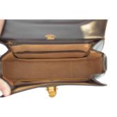 GUCCI Brown Leather Gold Tone Tiger Head Turn Lock Top Handle Handbag Vintage Bag