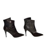 Chloe black pointed toe leather & suede ankle boots embossed 40