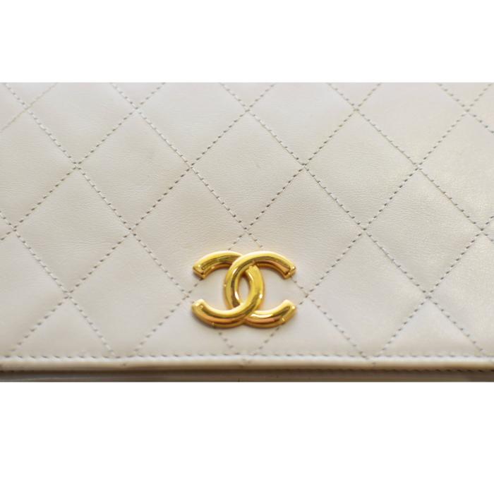 CHANEL Vintage off white Lambskin Leather Classic Single Flap Bag Gold hardware