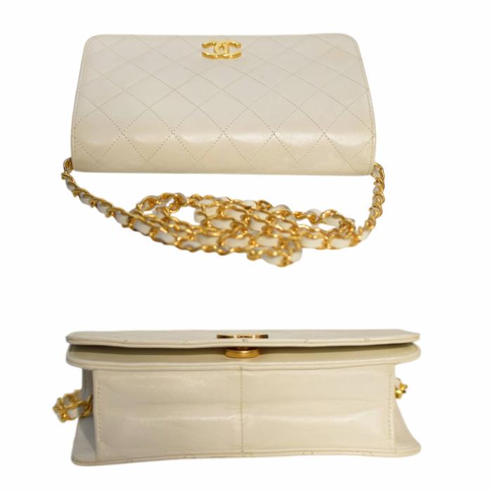 CHANEL Vintage off white Lambskin Leather Classic Single Flap Bag Gold hardware