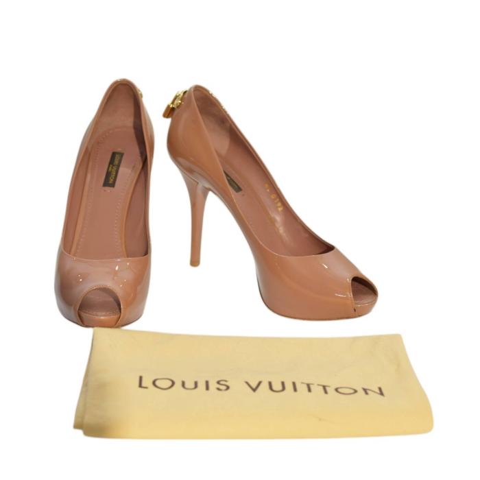 Louis Vuitton Nude Patent Leather Oh Really! Peep Toe Pumps size 37,5 or 7.5 US