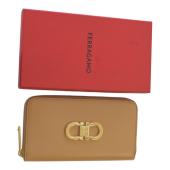 Salvatore Ferragamo Gancini leather wallet zip around gold logo-lettering NWB