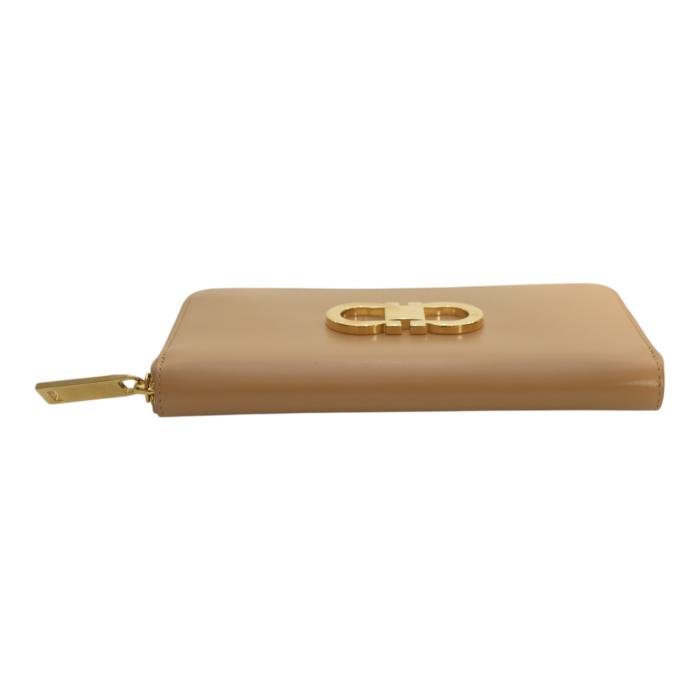 Salvatore Ferragamo Gancini leather wallet zip around gold logo-lettering NWB