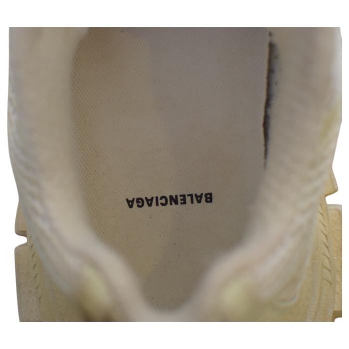 Balenciaga Triple S Sneaker in off white with patent leather & technical material 38
