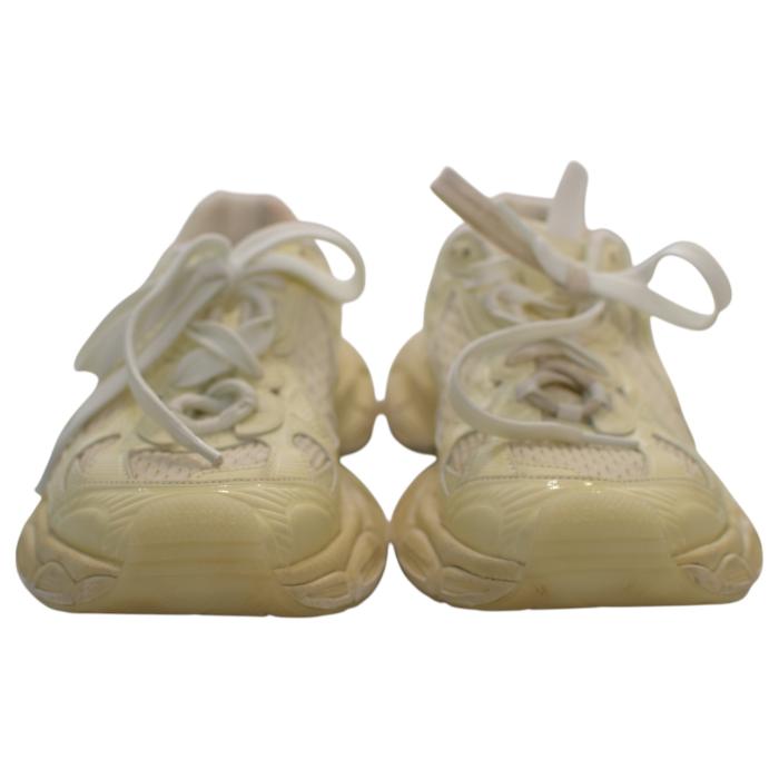 Balenciaga Triple S Sneaker in off white with patent leather & technical material 38