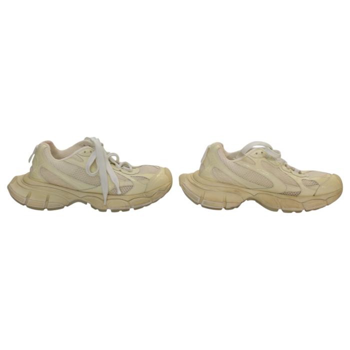 Balenciaga Triple S Sneaker in off white with patent leather & technical material 38