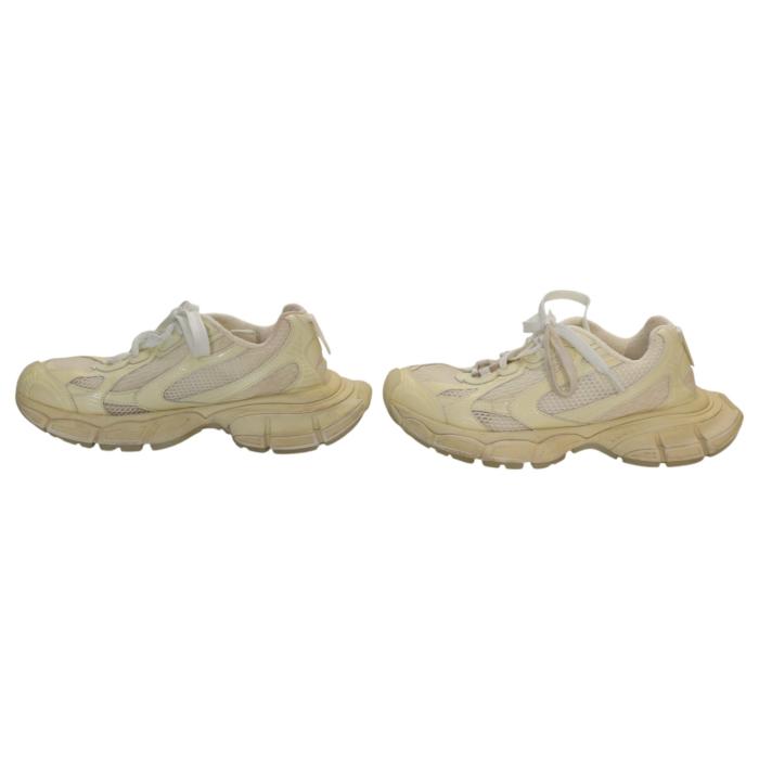 Balenciaga Triple S Sneaker in off white with patent leather & technical material 38