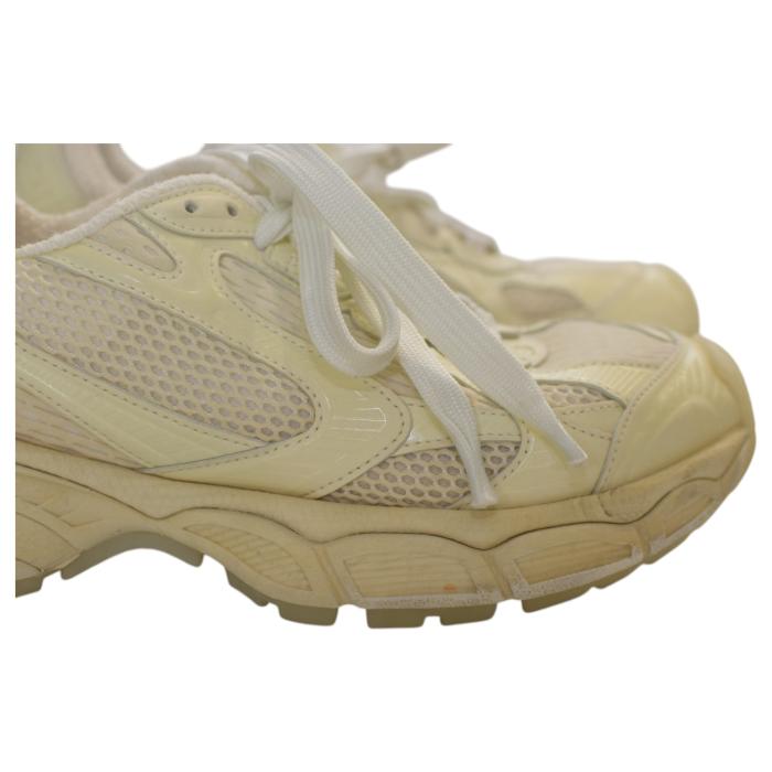 Balenciaga Triple S Sneaker in off white with patent leather & technical material 38