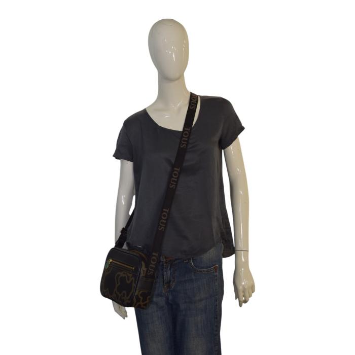 Τσάντα Χιαστί TOUS Signature από Καμβά – Μαύρο & Καφέ Σχέδιο με Πράσινο Σχέδιο Αρκούδας