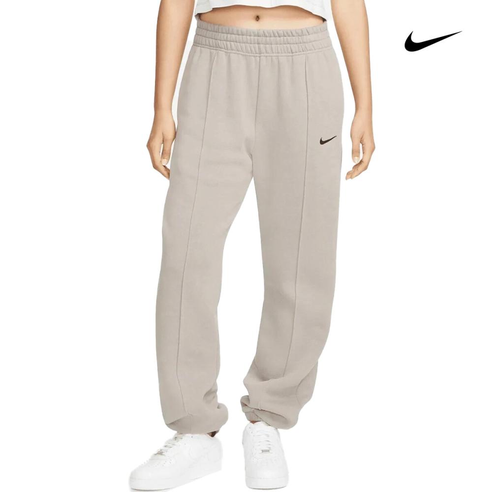 Nike  Sportswear   Collection Essentials