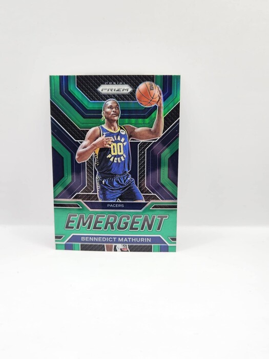 2022-23 Panini Prizm Basketball Bennedict Mathurin green ''Emergent'' No.22