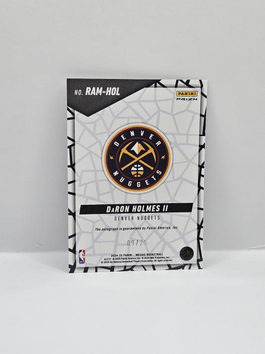 2024-25 PANINI MOSAIC DARON HOLMES WHITE ROOKIE AUTOGRAPH 09/25