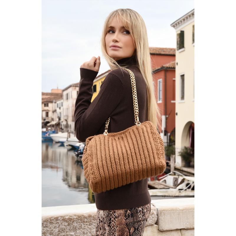 Lana Gatto - Special Accessories Scarves-Hats-Bags FW 2024-2025