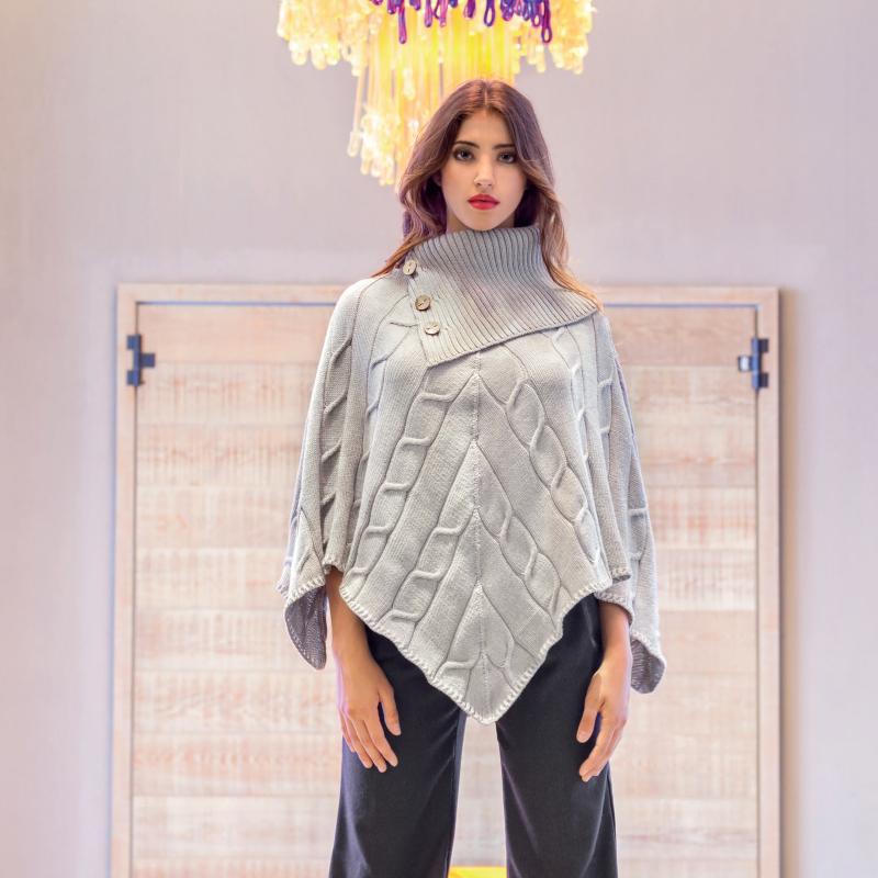 Lana Gatto - Πόντσο με κοτσίδες