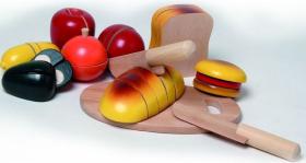 Wooden role-playing & imitation games