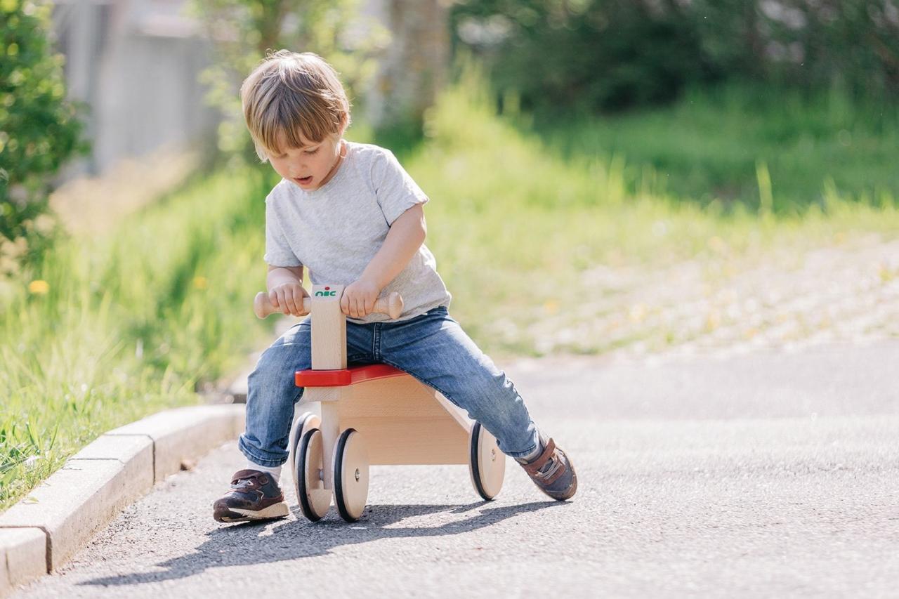 nic® wooden walker bike