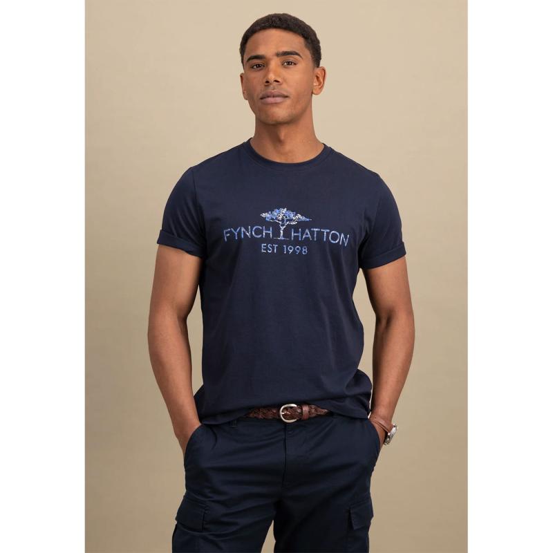 T-shirt with a round neckline with logoprint - 1503  1310 - FYNCH HATTON