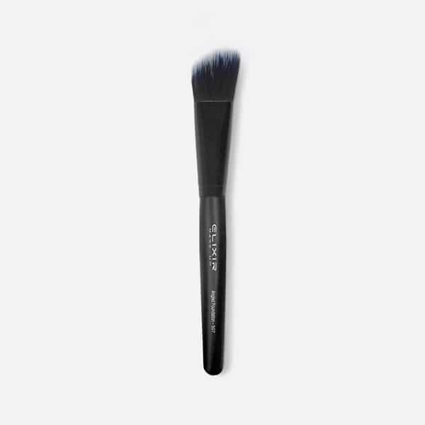 Angled Foundation Brush #507