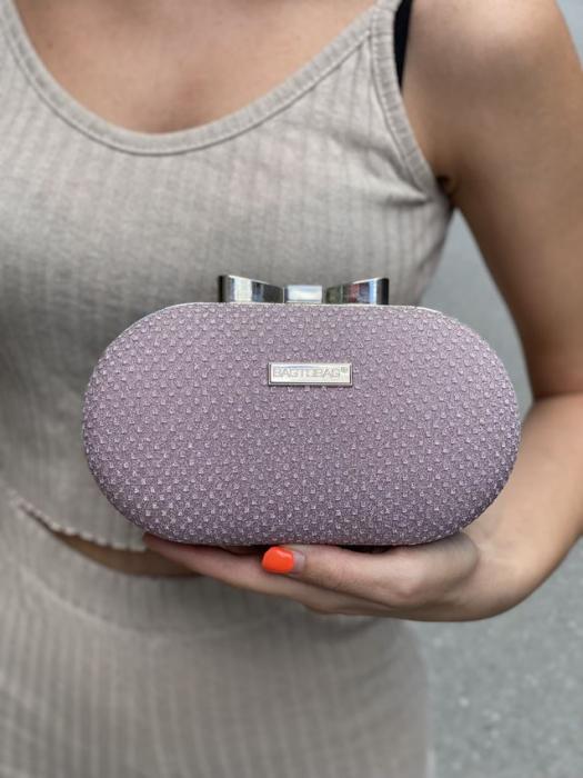 Τσαντάκι clutch αμπιγιέ με φιόγκο στο κούμπωμα ρόζ και με αλυσίδα 21861