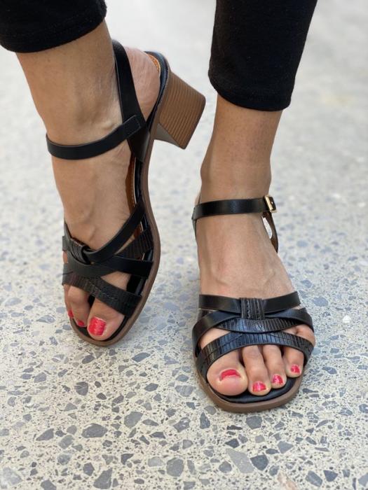 Πέδιλο με ιδιαίτερη πλέξη και χοντρό τακούνι μαύρο JSZ41