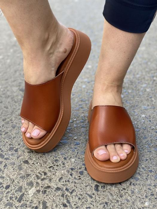 Flatform σανδάλια κάμελ Y2057