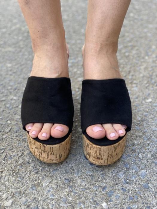 Πλατφόρμα μαύρη suede OM6626