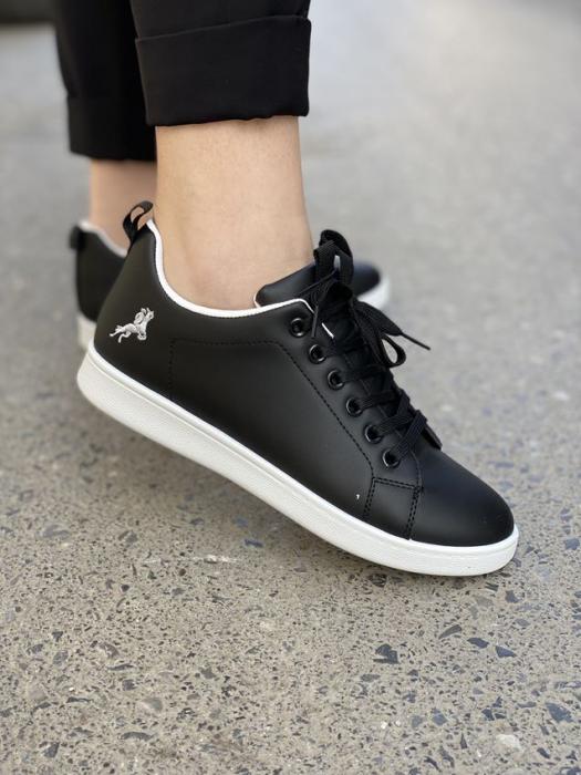 Μαύρο sneaker με ασπρες λεπτομέρειες B292