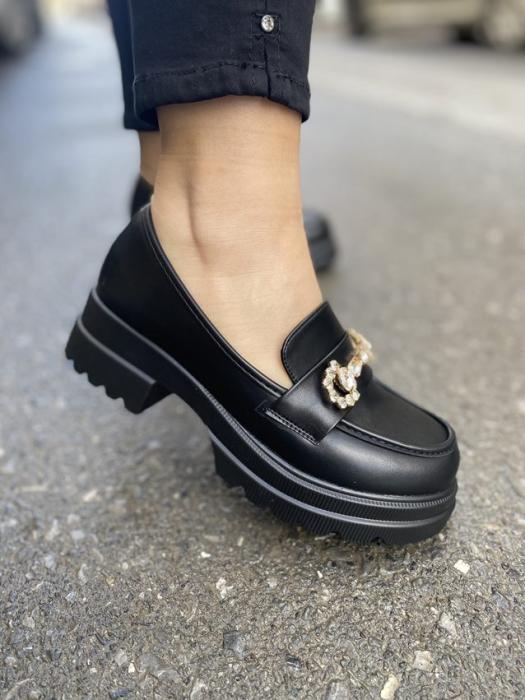 Loafer δερματίνη με αγκράφα από πετράδια μαύρο CH833
