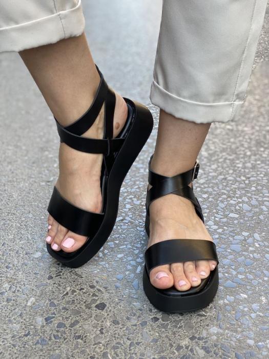 Flatform με χιαστί λουριά μαύρο A6095