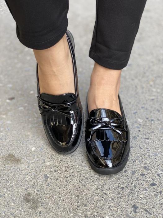 Loafer λουστρίνι με κρόσια μαύρο QP5301
