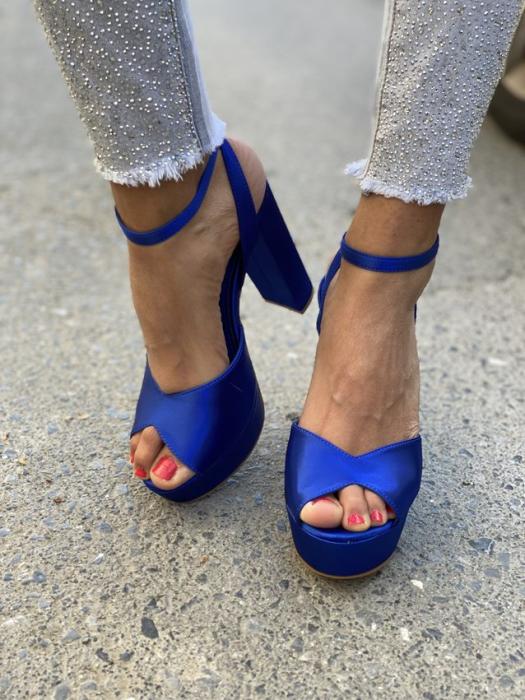 Πέδιλο σατινέ peep-toe με χοντρό τακούνι και λουράκι μπλε NW150