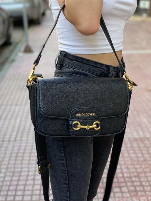 Τσάντα χιαστί με χρυσές λεπτομέρειες BC3007