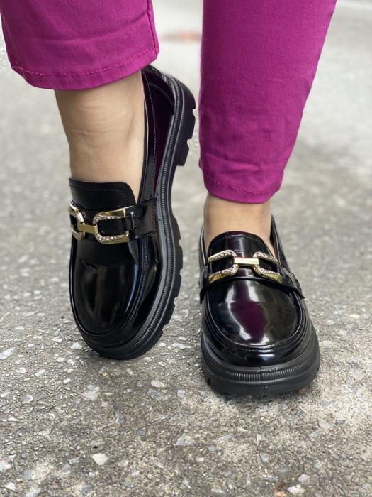 Loafer δερματίνη γυαλιστερό με χρυσή αγκράφα μαύρο L622