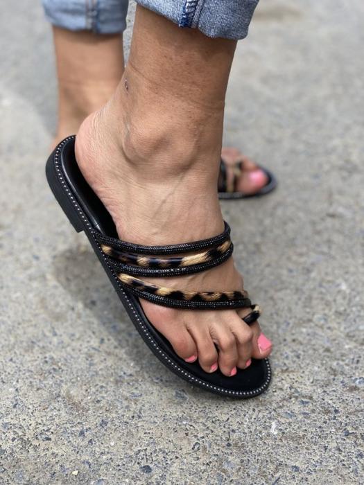 Σανδάλι με λουράκια και στρας μαύρο/λεοπάρ 55227