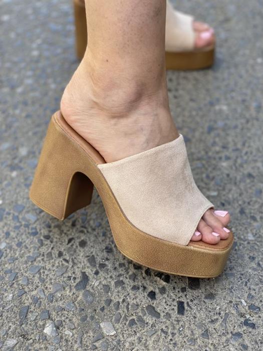 ψηλά τσόκαρα με suede υφή μπέζ 738101