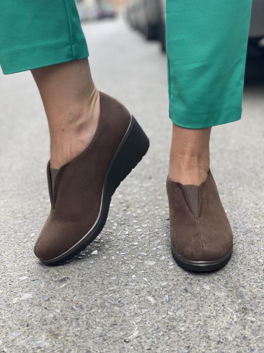 Καφέ Oxfords καστόρ με λάστιχο CT483