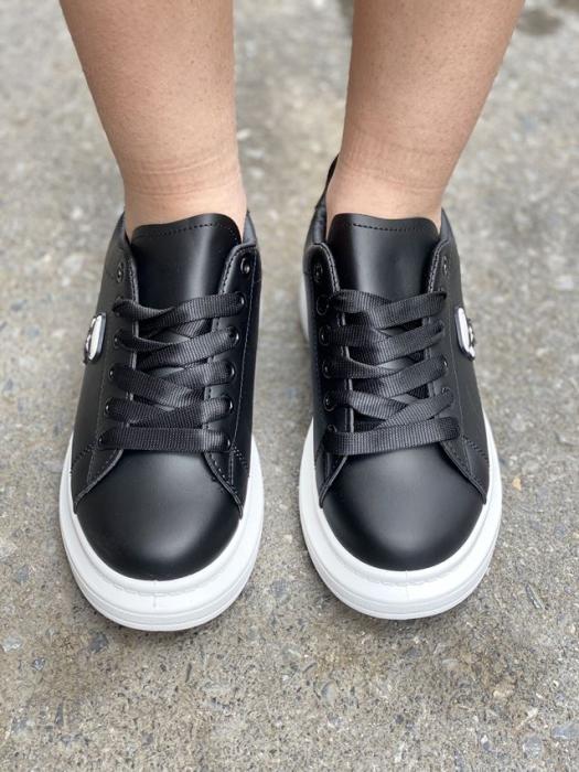 Sneaker δίσολο μαύρο/άσπρο GB618