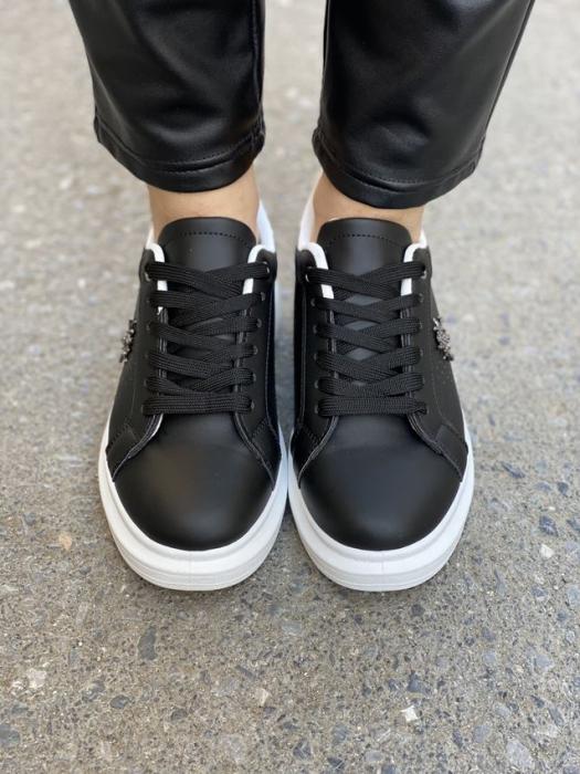 Sneaker δίσολο με αγκράφα και ανθρακί λεπτομέρειες μαύρο C680