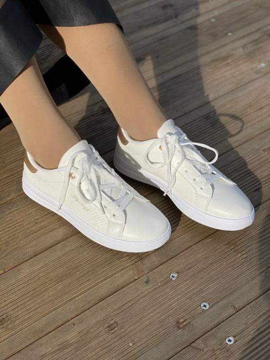 Άσπρο-ροζ χρυσό sneakers με ρόζ χρυσή λεπτομέρεια και κορδόνι BY0351