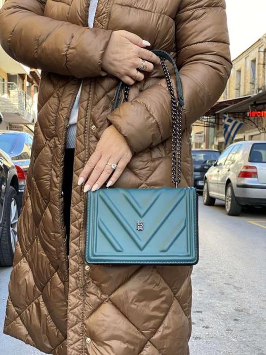 Τσάντα χιαστί με καπιτονέ υφή και αλυσίδα πετρόλ SW8603