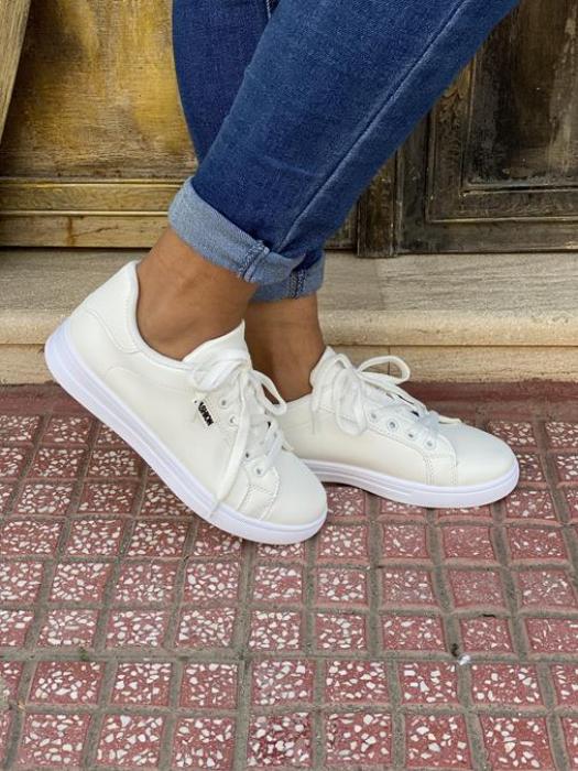 Άσπρο sneakers με κορδόνι OX2513