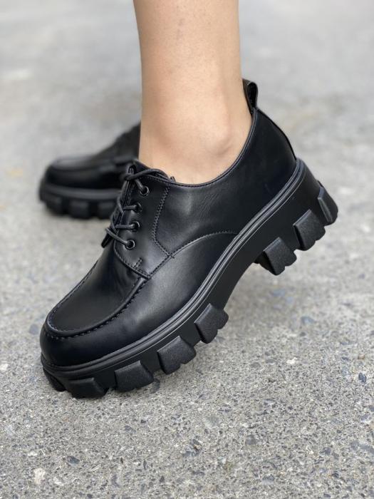 Oxfords μαύρο με τρακτερωτή σόλα Q115