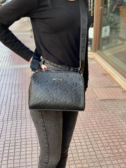 Τσάντα χιαστί με αναγλυφα σχέδια μαύρη 98254